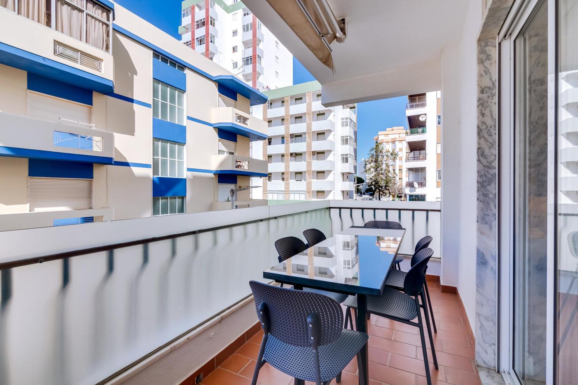 Al - Apartamento Egas Moniz クアルテイラ エクステリア 写真