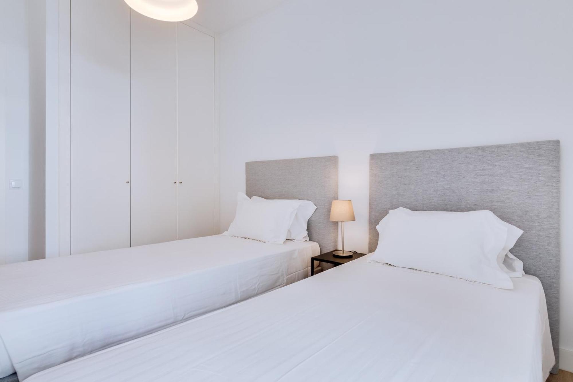 Al - Apartamento Egas Moniz クアルテイラ エクステリア 写真