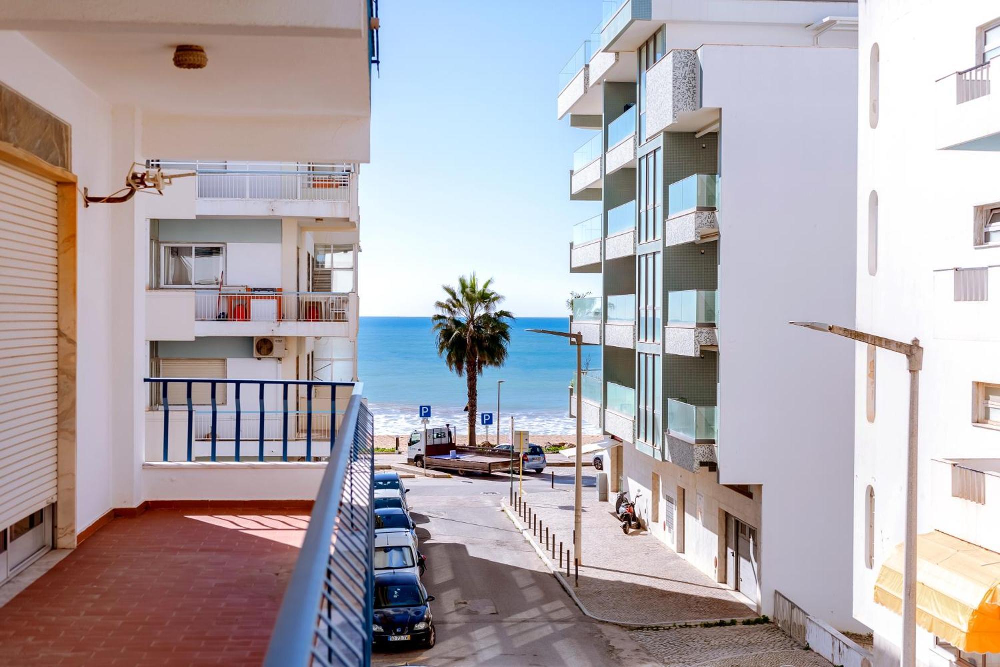 Al - Apartamento Egas Moniz クアルテイラ エクステリア 写真