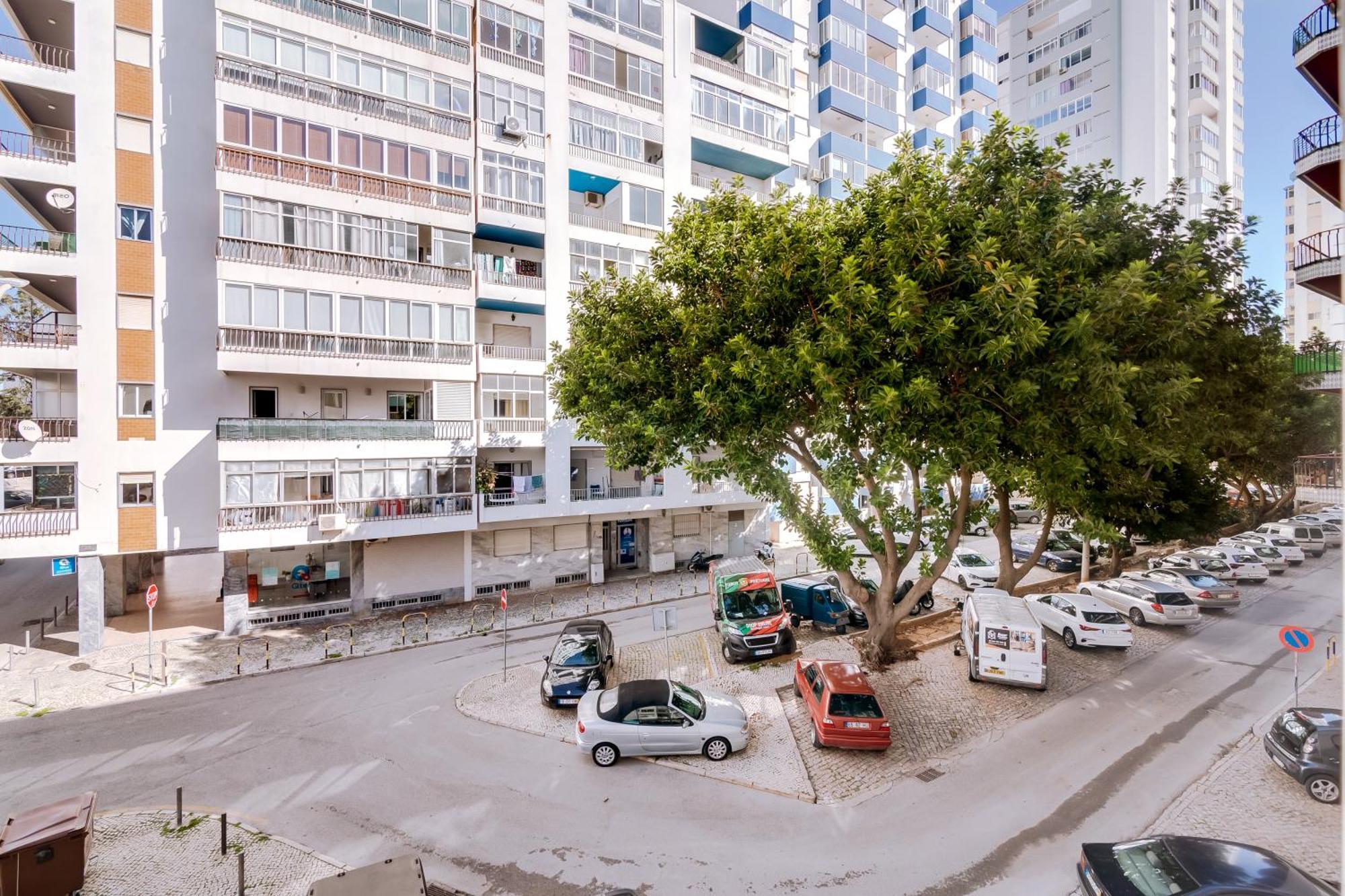 Al - Apartamento Egas Moniz クアルテイラ エクステリア 写真
