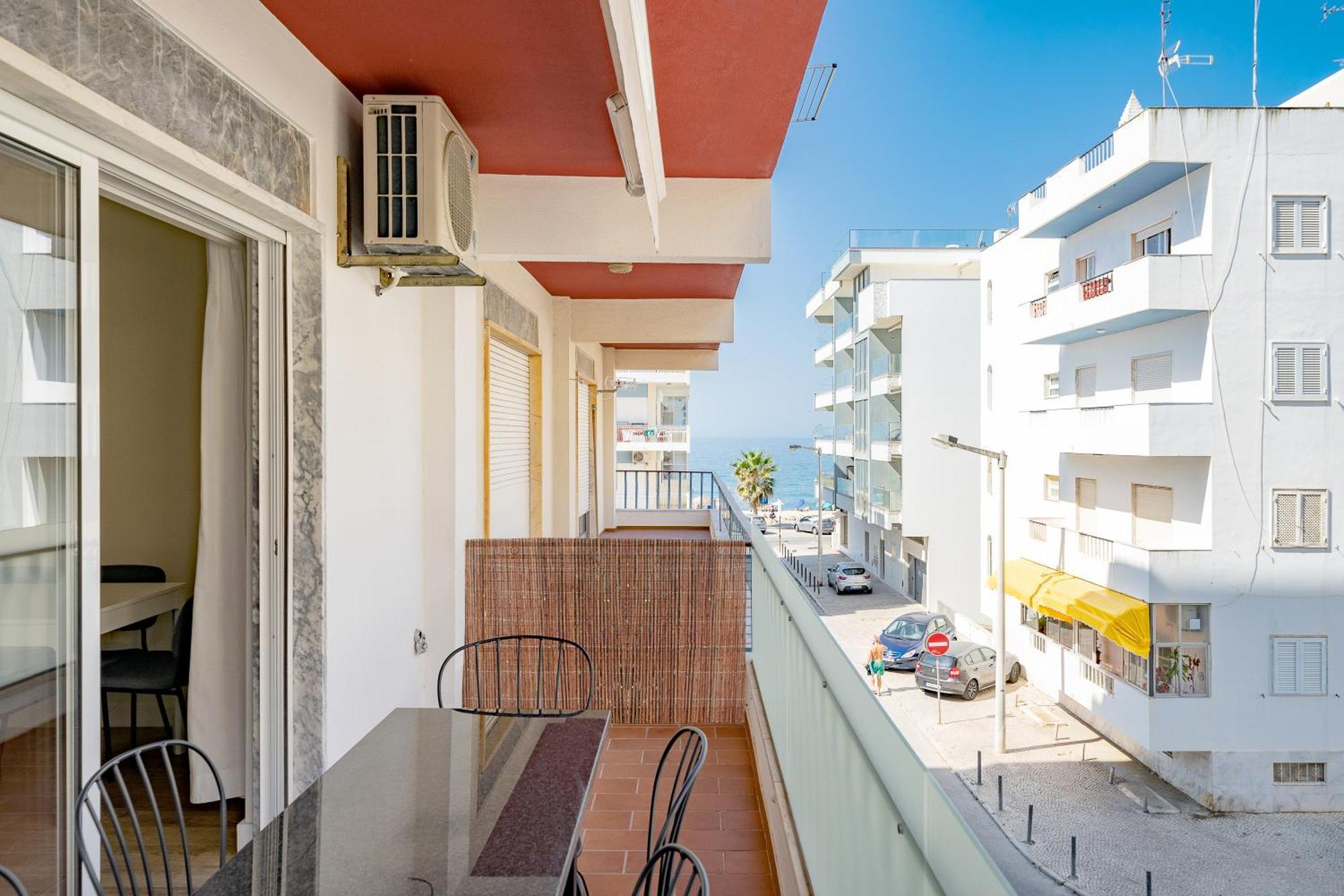 Al - Apartamento Egas Moniz クアルテイラ エクステリア 写真